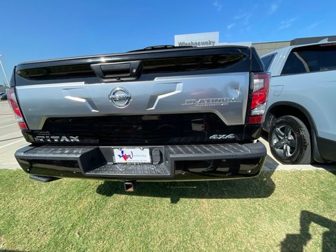 Used 2021 Nissan Titan Platinum Reserve w/ Moonroof Package AWD/4WD image 5