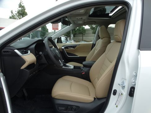 New 2025 Toyota RAV4 XLE Premium image 10