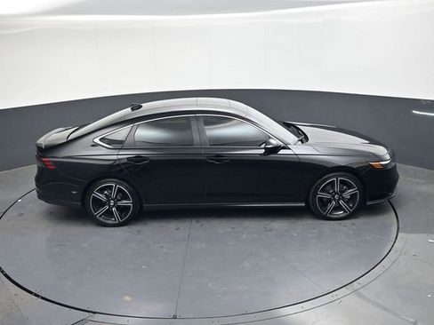 Used 2025 Honda Accord Sport image 26