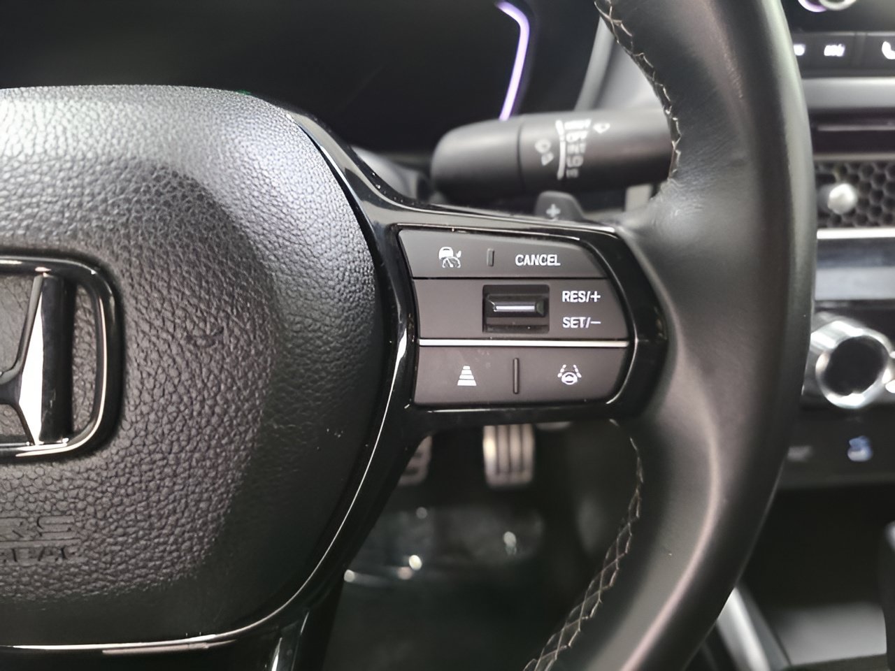 Used 2025 Honda Civic Sport image 25