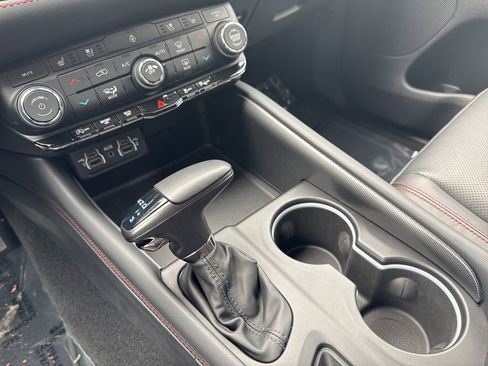 Used 2024 Dodge Durango GT AWD/4WD image 35