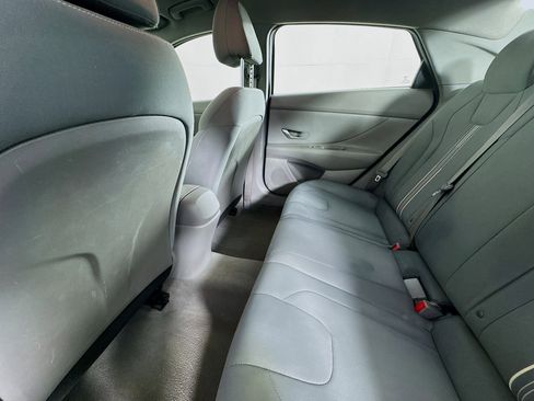 Used 2021 Hyundai Elantra SEL image 24