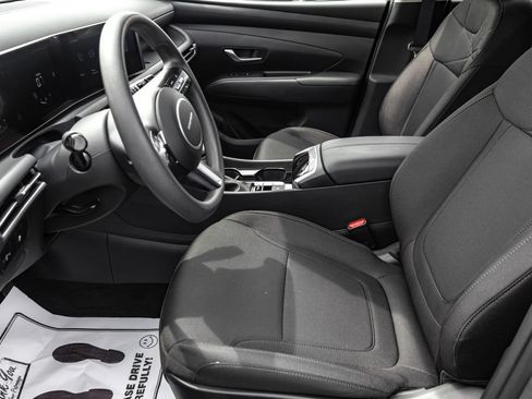 Used 2025 Hyundai Tucson SE AWD/4WD image 14
