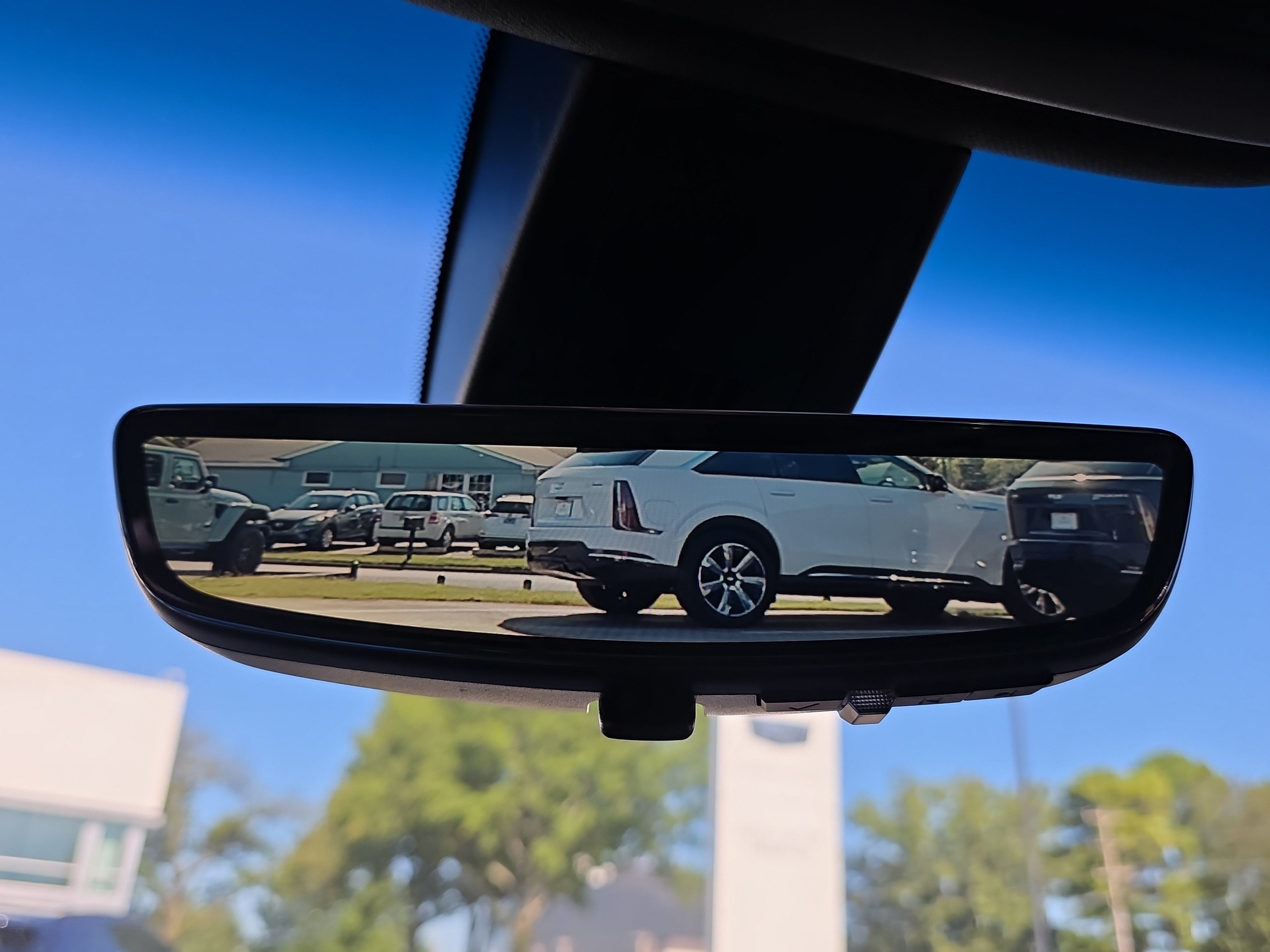 Used 2022 Cadillac XT5 Premium Luxury w/ Technology Package FWD image 24