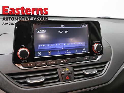 Used 2024 Nissan Altima 2.5 S FWD image 18