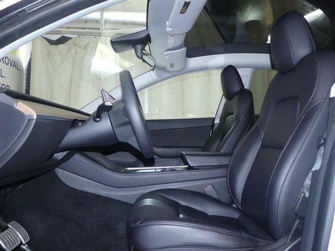 Used 2022 Tesla Model Y Performance AWD/4WD image 19