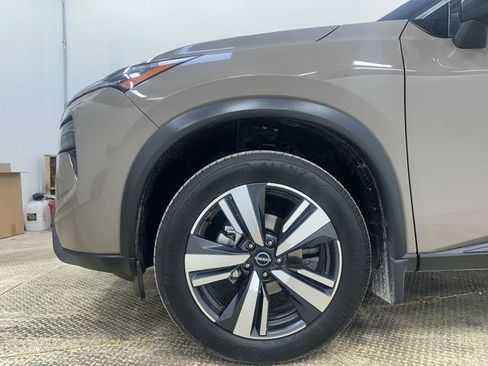 Used 2025 Nissan Rogue SL w/ SL Premium Package image 20