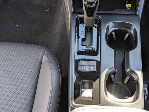 New 2026 Subaru Outback Limited image 12