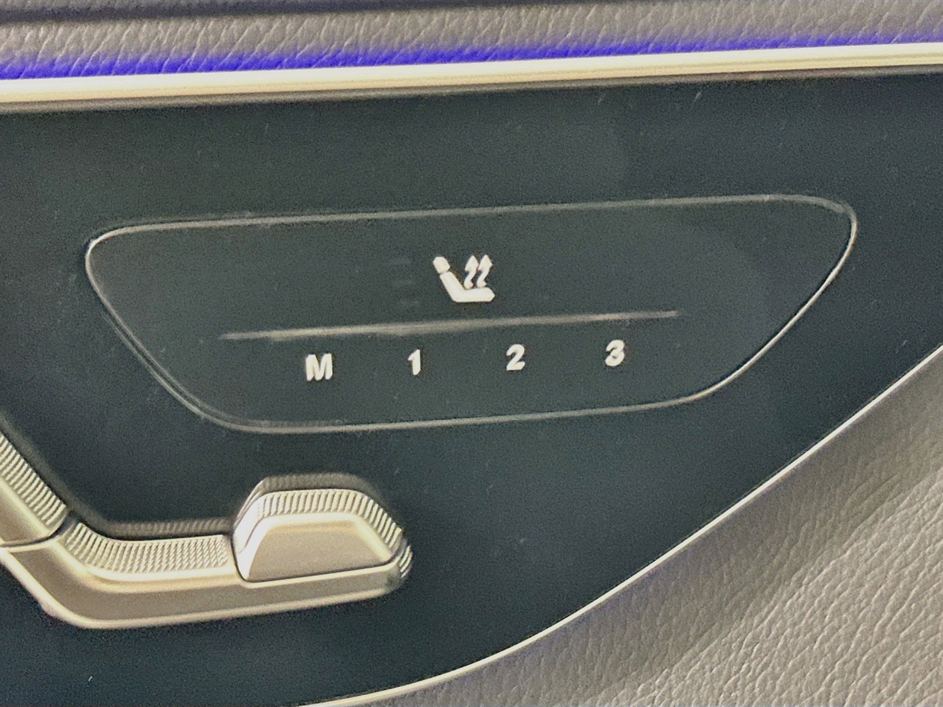 Used 2025 Mercedes-Benz C 300 Sedan image 21