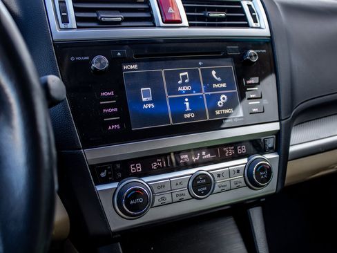 Used 2017 Subaru Outback 2.5i Premium image 28