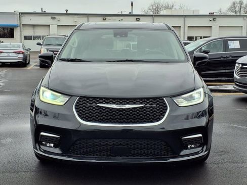 Used 2024 Chrysler Pacifica Limited image 24
