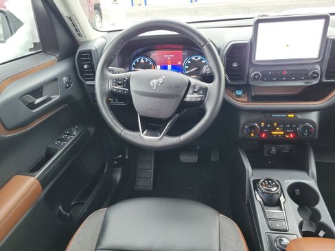 Certified 2023 Ford Bronco Sport Outer Banks w/ Tech Package image 13