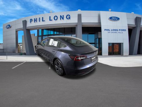 Used 2022 Tesla Model 3 Long Range AWD/4WD image 3