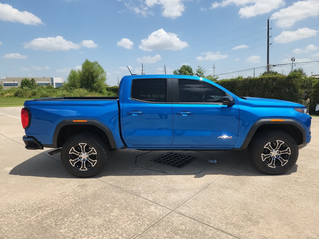 Used 2024 GMC Canyon AT4 w/ Canyon Safety Plus Package AWD/4WD image 4