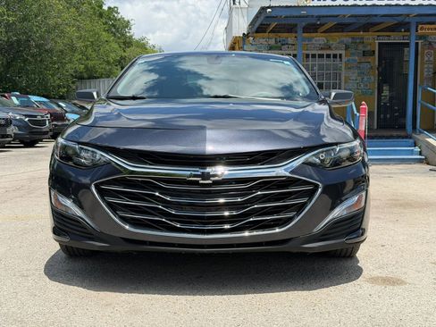 Used 2022 Chevrolet Malibu LS FWD image 2
