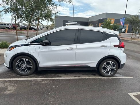Used 2019 Chevrolet Bolt Premier w/ Infotainment Package FWD image 2