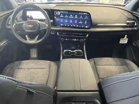 New 2026 Chevrolet Traverse LT image 12