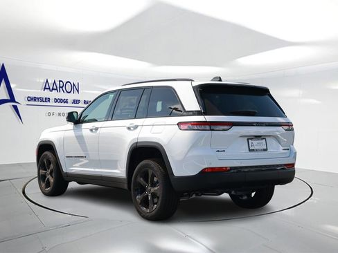 New 2025 Jeep Grand Cherokee Limited image 2
