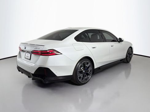 New 2026 BMW i5 eDrive40 w/ M Sport Package image 5