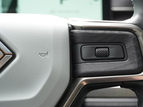 Used 2025 Rivian R1S Adventure AWD/4WD image 20