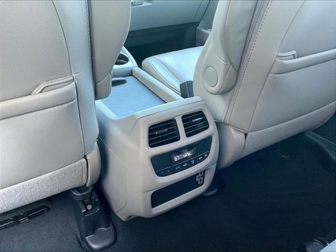 Used 2021 Honda Pilot EX-L image 10