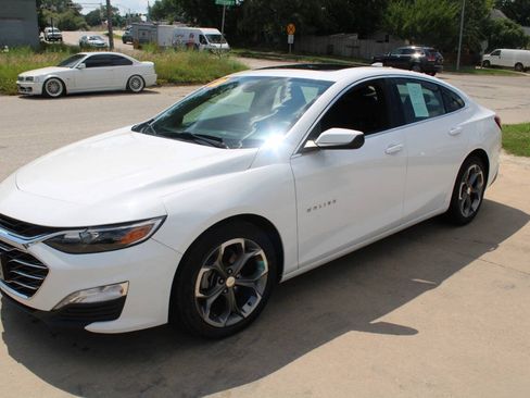 Used 2020 Chevrolet Malibu LT FWD image 4