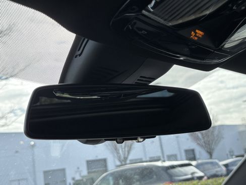 Certified 2024 BMW 330i Sedan image 27