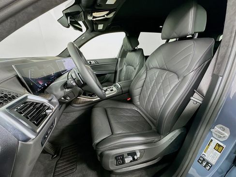 Used 2025 BMW X7 xDrive40i image 21