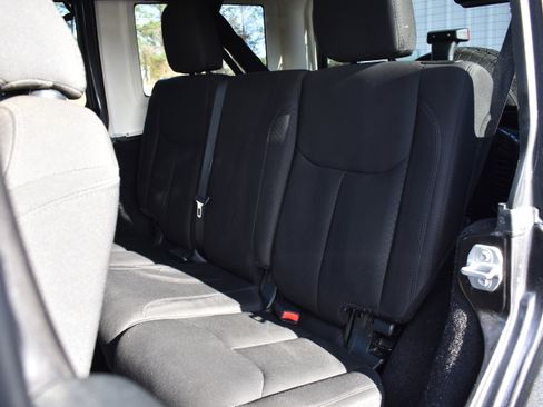 Used 2017 Jeep Wrangler Unlimited Sport w/ Quick Order Package 24S image 29