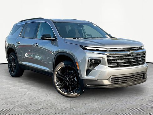 New 2026 Chevrolet Traverse LT w/ Driver Confidence Package AWD/4WD image 3