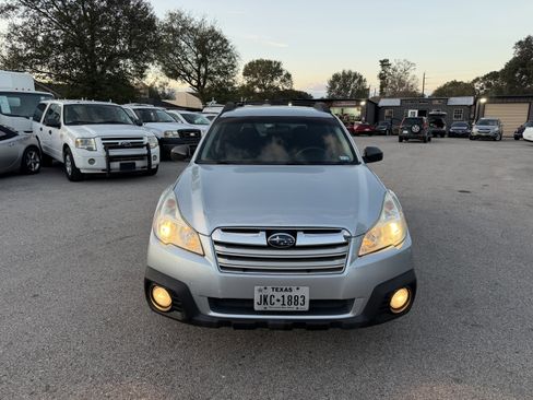 Used 2014 Subaru Outback 2.5i w/ Alloy Wheel Package image 5