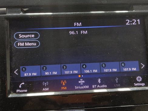 Used 2020 Nissan Rogue Sport S image 25