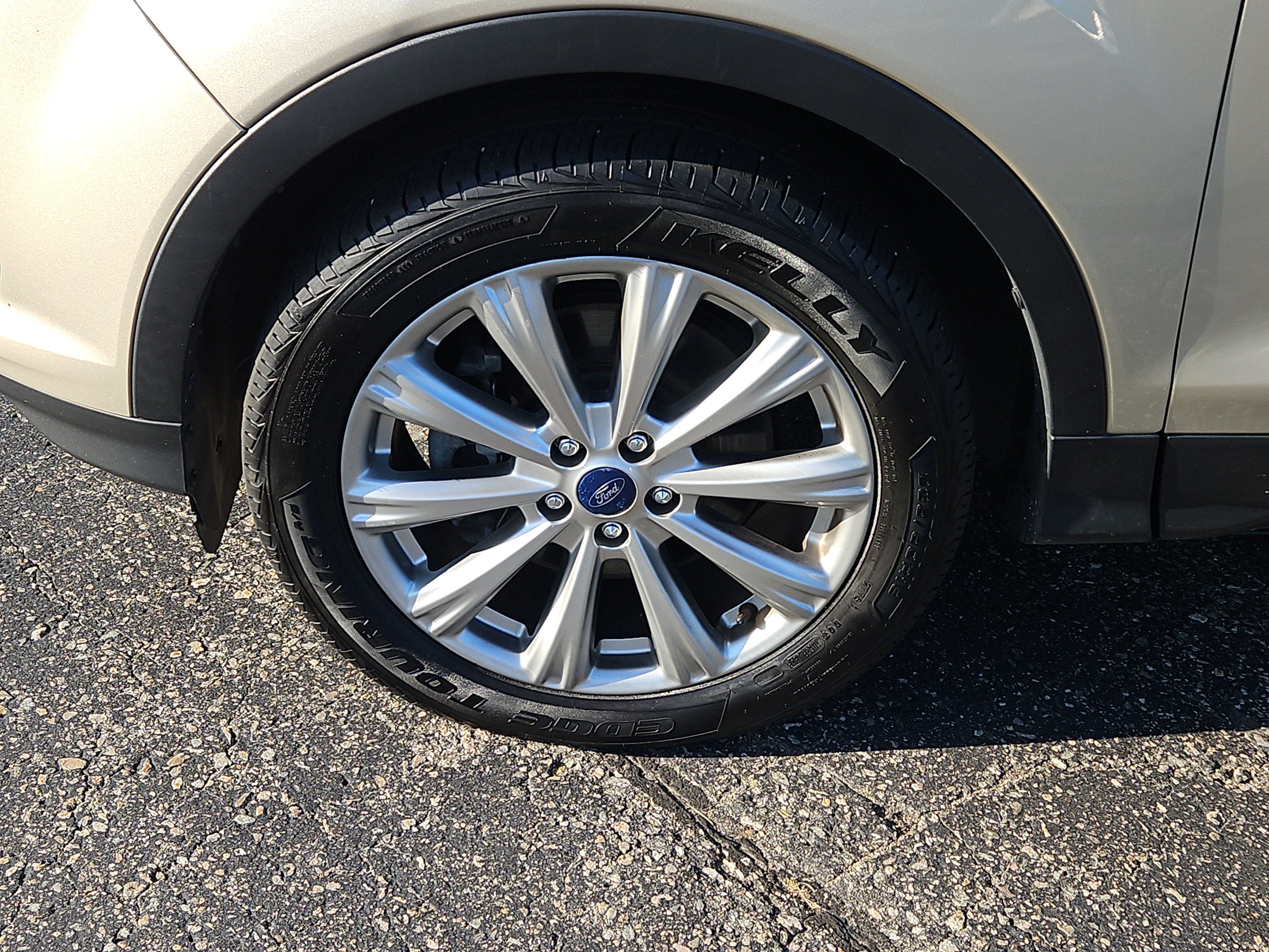 Used 2017 Ford Escape Titanium AWD/4WD image 27