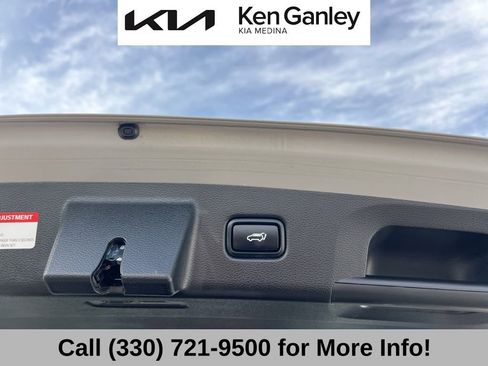 Certified 2022 Kia Telluride SX w/ SX Prestige Package image 58