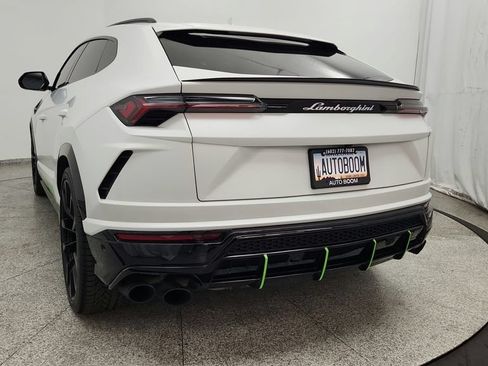 Used 2020 Lamborghini Urus AWD/4WD image 21