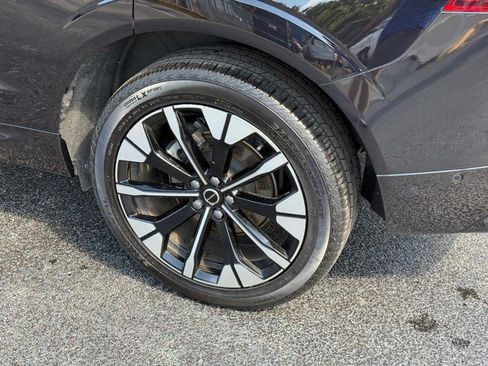 Certified 2026 Volvo XC60 B5 Plus AWD/4WD image 8