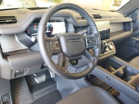 Certified 2025 Land Rover Defender 110 AWD/4WD image 16