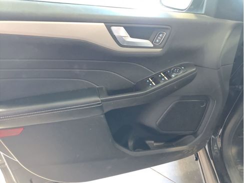 Used 2021 Ford Escape SE w/ Cold Weather Package image 20