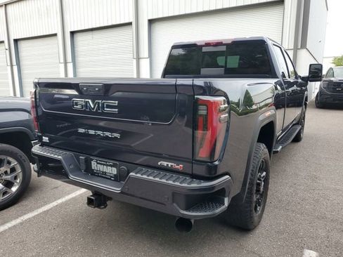 Used 2025 GMC Sierra 2500 AT4 w/ AT4 Premium Plus Package AWD/4WD image 4
