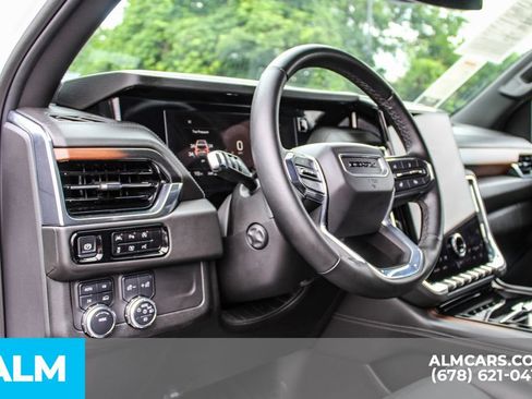 Used 2025 GMC Yukon XL Denali AWD/4WD image 33