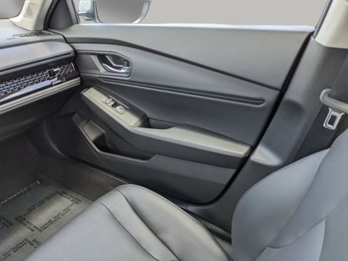 Used 2025 Honda Accord EX-L image 16