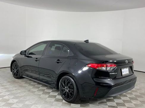 Used 2025 Toyota Corolla LE image 7