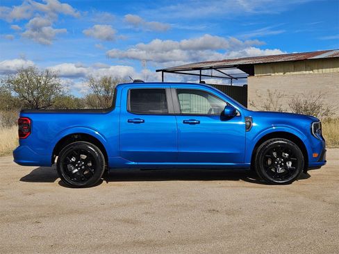 Used 2025 Ford Maverick Lobo image 4