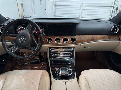 Used 2018 Mercedes-Benz E 300 image 21