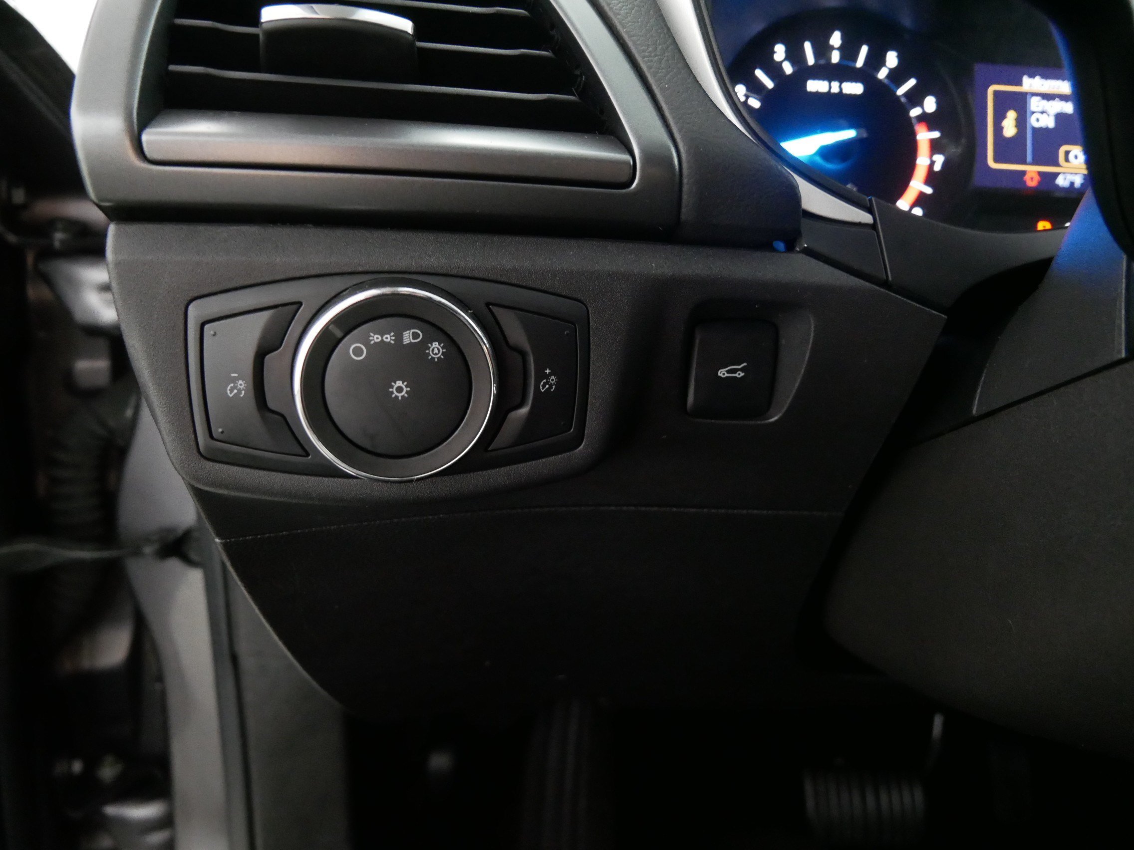 Used 2013 Ford Fusion SE FWD image 26