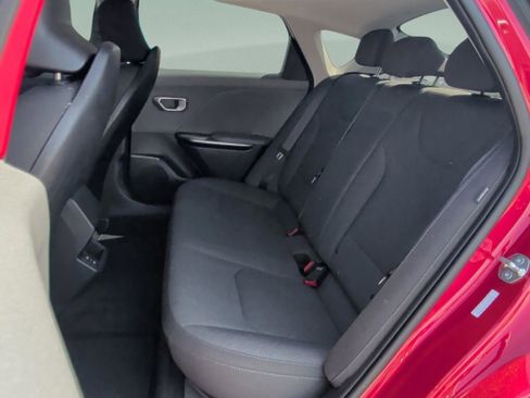 Used 2025 Kia K4 LXS image 29