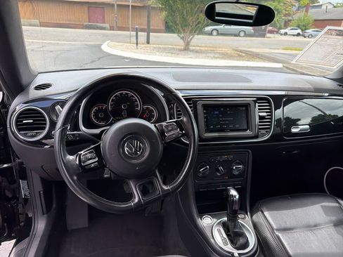 Used 2013 Volkswagen Beetle 2.5 FWD image 24