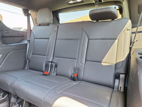 Used 2021 Chevrolet Tahoe Z71 w/ Z71 Off-Road Package image 11