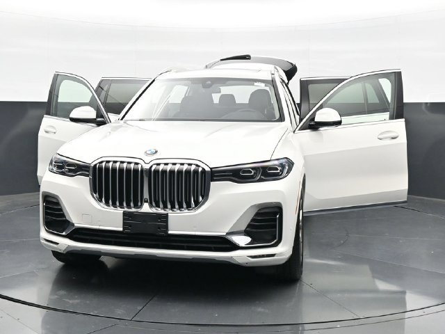 Used 2021 BMW X7 xDrive40i w/ Parking Assistance Package AWD/4WD image 54