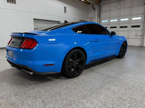 Used 2022 Ford Mustang GT Premium w/ Black Accent Package RWD image 4